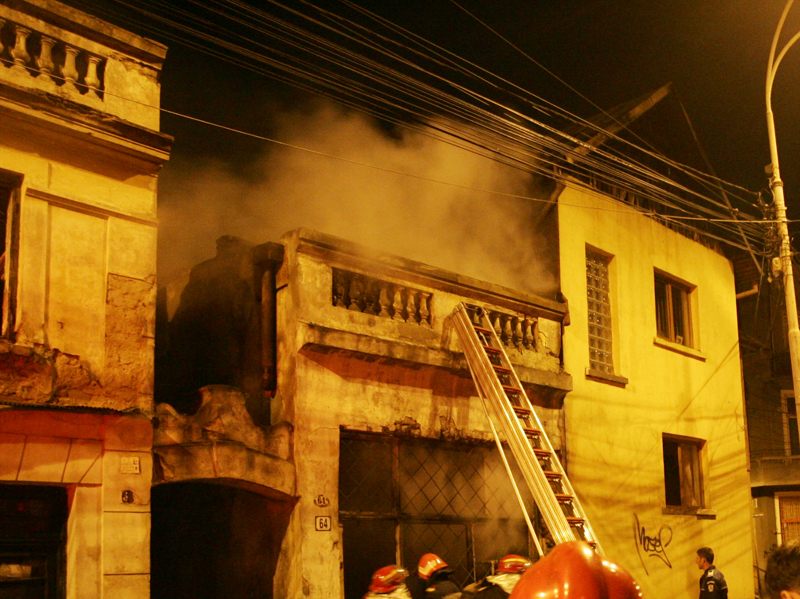 0-101856-incendiu.jpg