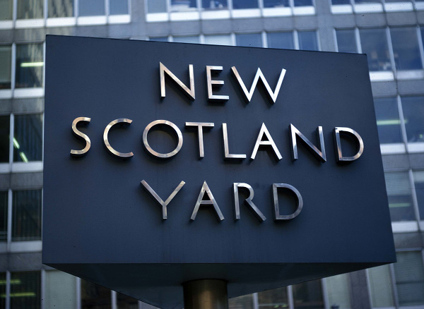 0-96045-scotlandyard.jpg