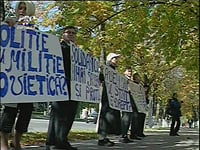 0-97725-protest.jpg