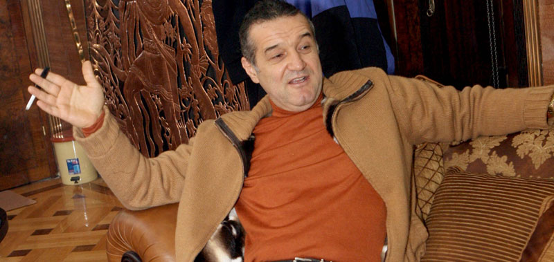 0-99245-becali.jpg