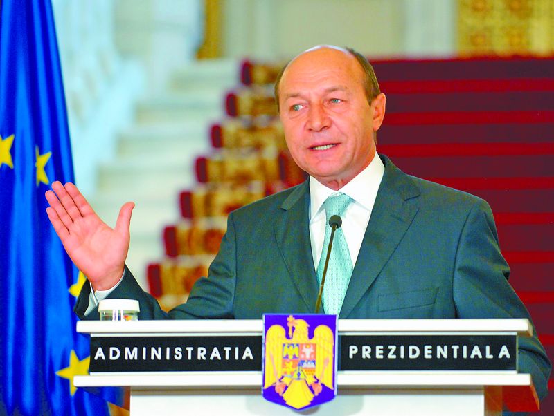 3780-97006-basescu.jpg
