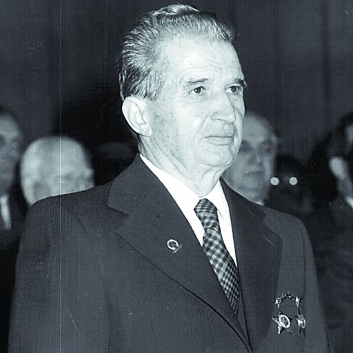 3796-101494-ceausescu.jpg