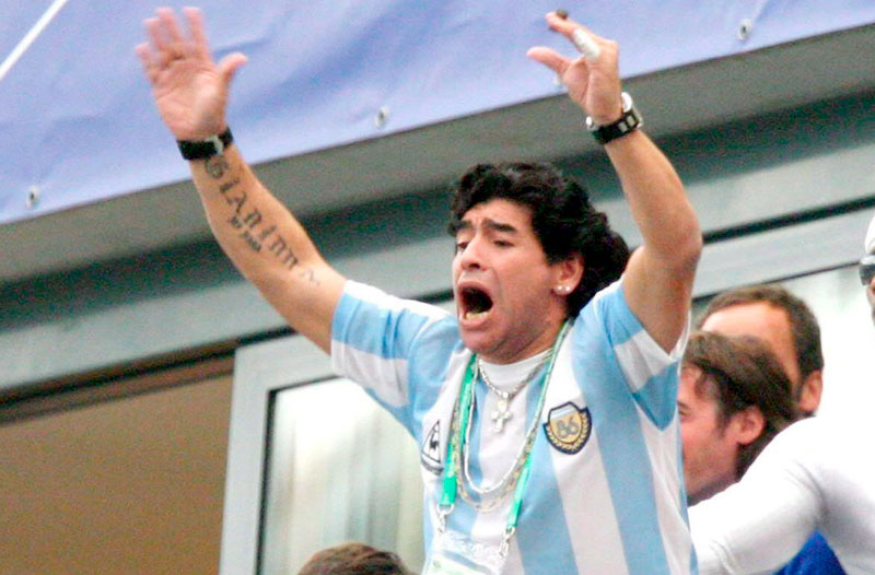 3798-102151-maradona.jpg