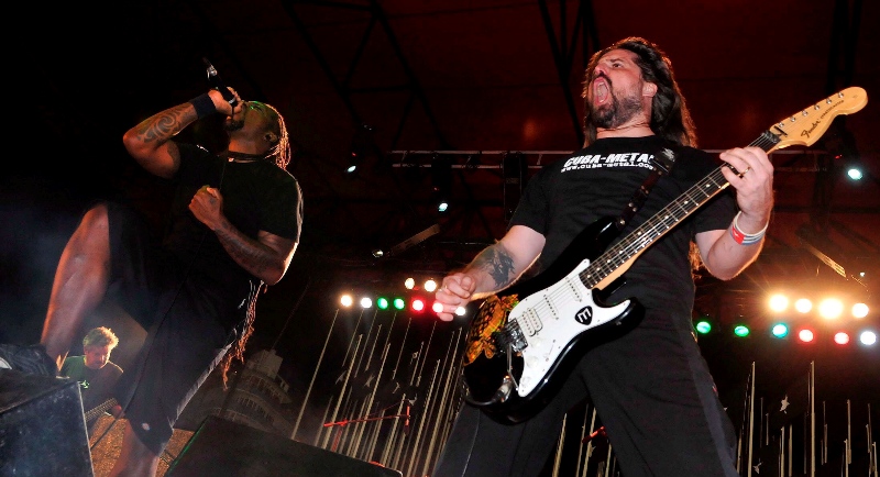 0-112042-sepultura.jpg