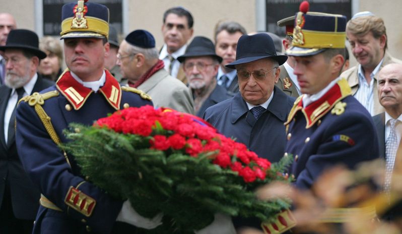 0-114062-iliescu.jpg
