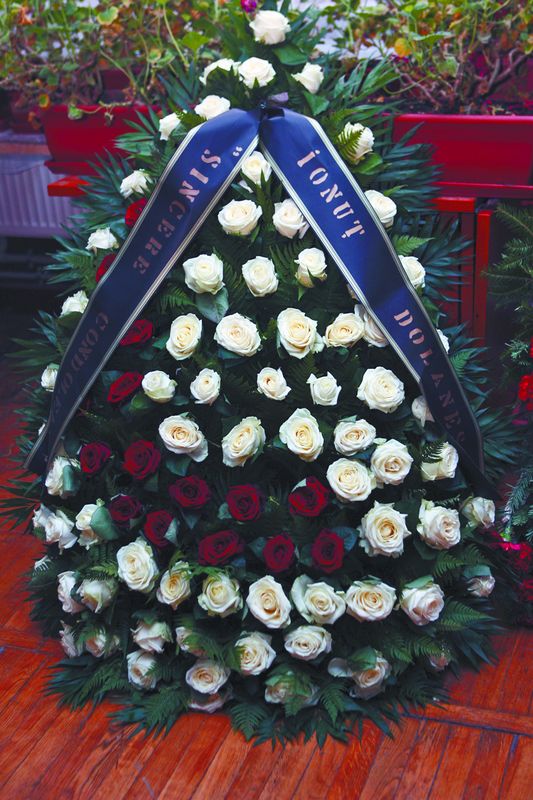 3842-111433-coroana2.jpg 3842-111433-coroana2.jpg