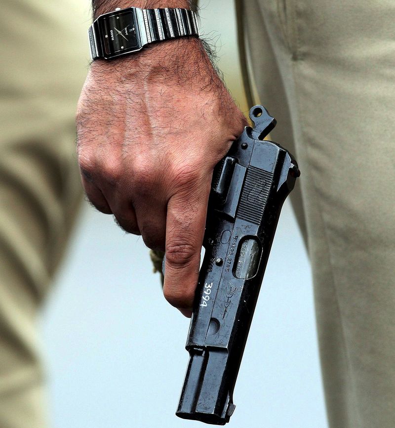 0-120722-pistol.jpg