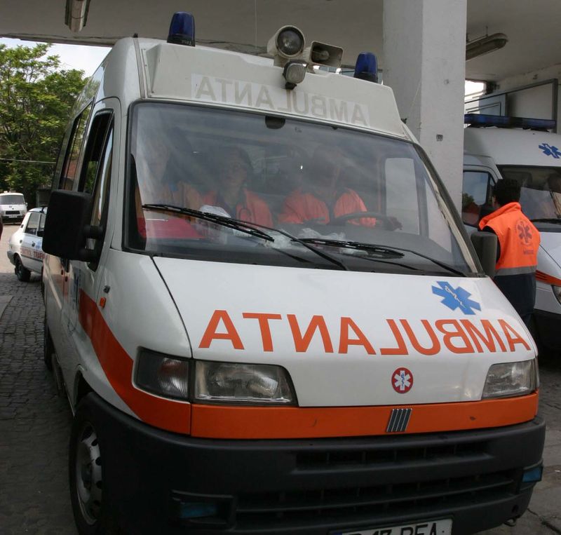 0-120921-ambulanta.jpg