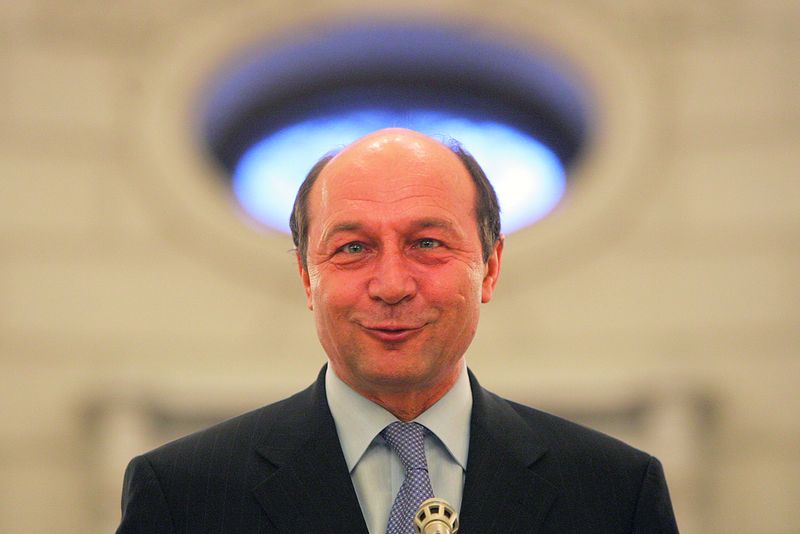 3866-116195-basescu.jpg