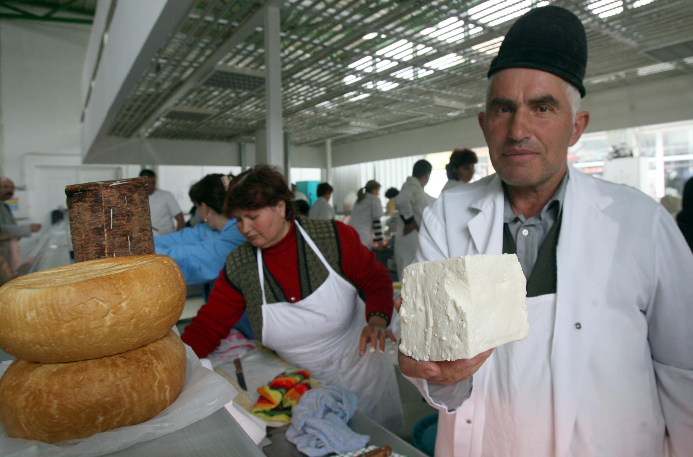 0-122356-piata_taran_branza_telemea4.jpg