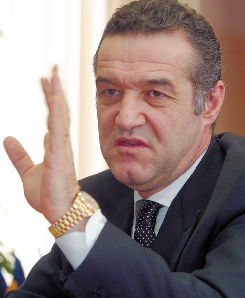 0-123615-becali.jpg