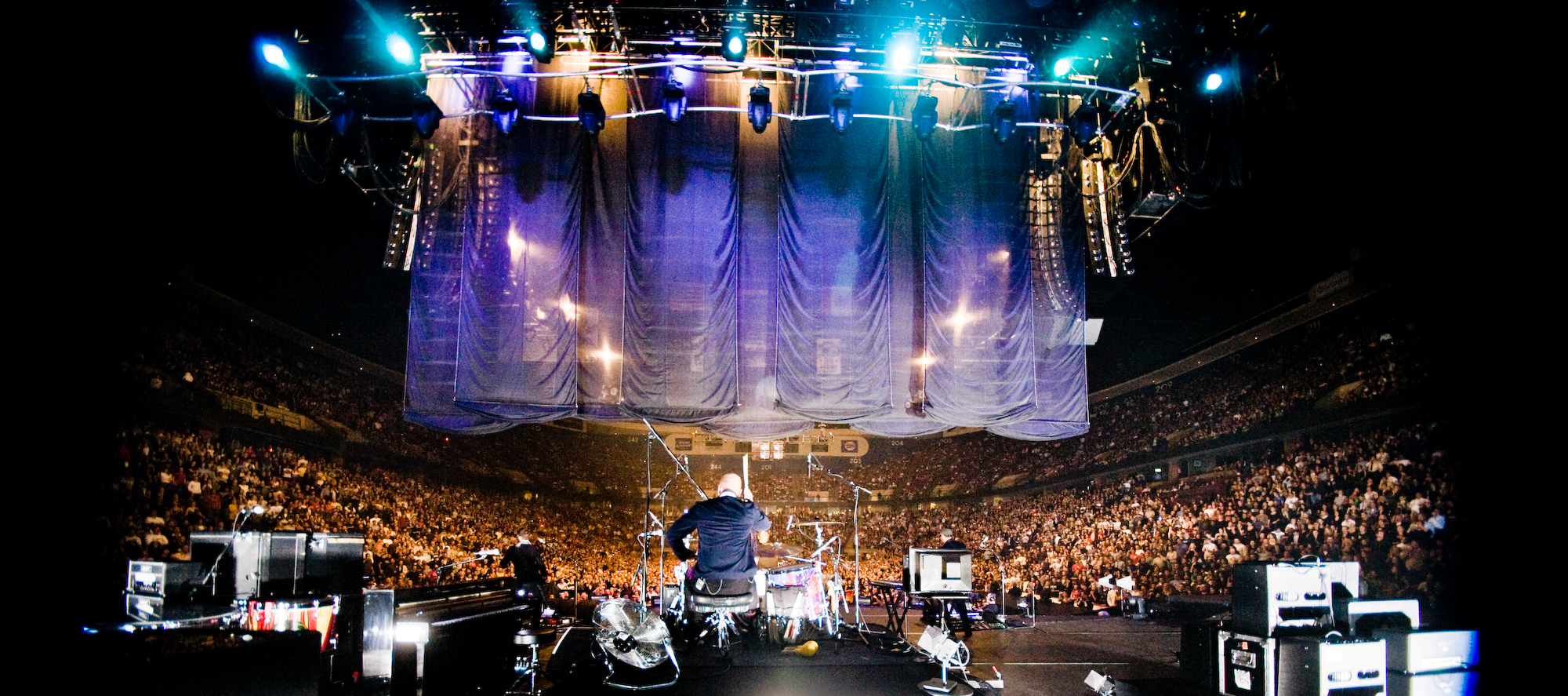 0-128492-coldplayatizodcenteroctober270118.jpg