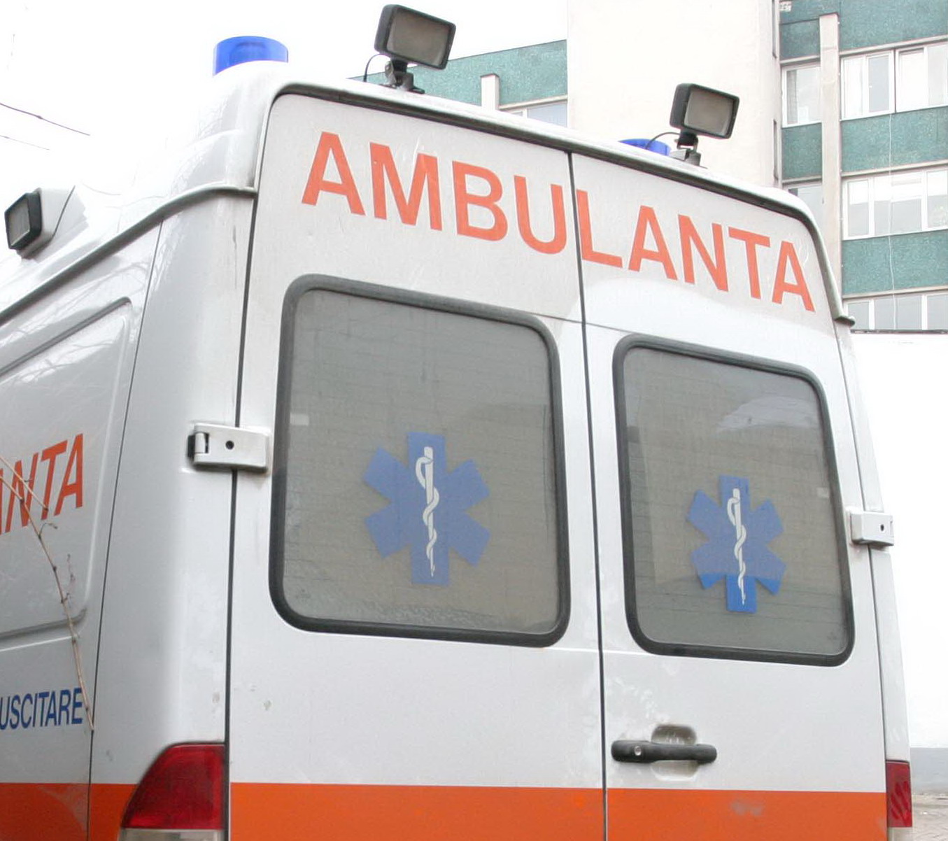 0-128780-ambulanta2.jpg