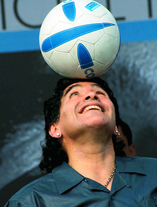 3910-125481-32maradona.jpg