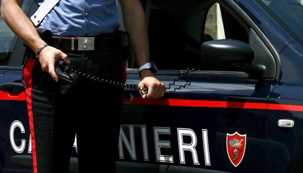 0-130940-thumb_612_x_0_0122688carabinieri.jpg