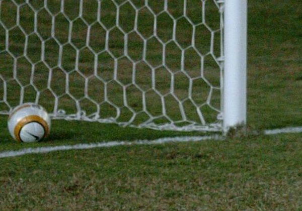 0-131258-gol.jpg