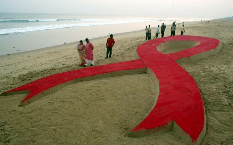 0-131404-hiv.jpg
