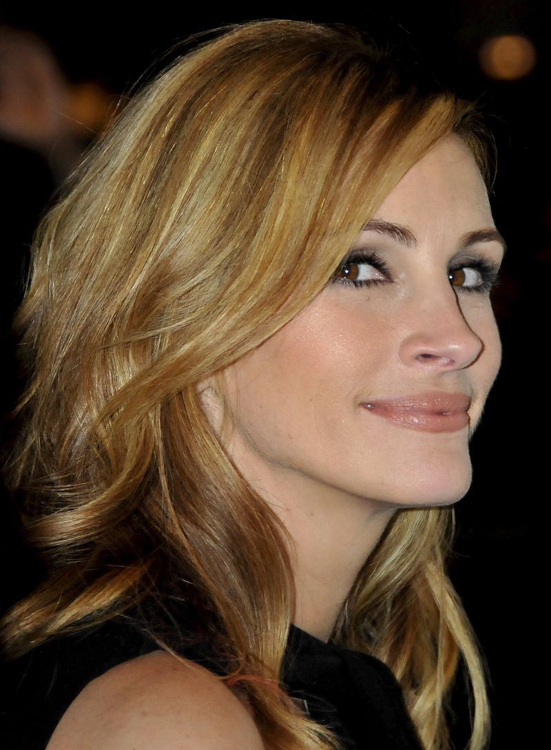 0-133352-julia.jpg