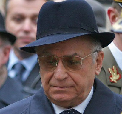 0-135142-iliescu.jpg
