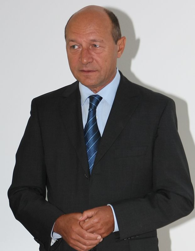 0-135751-base.jpg