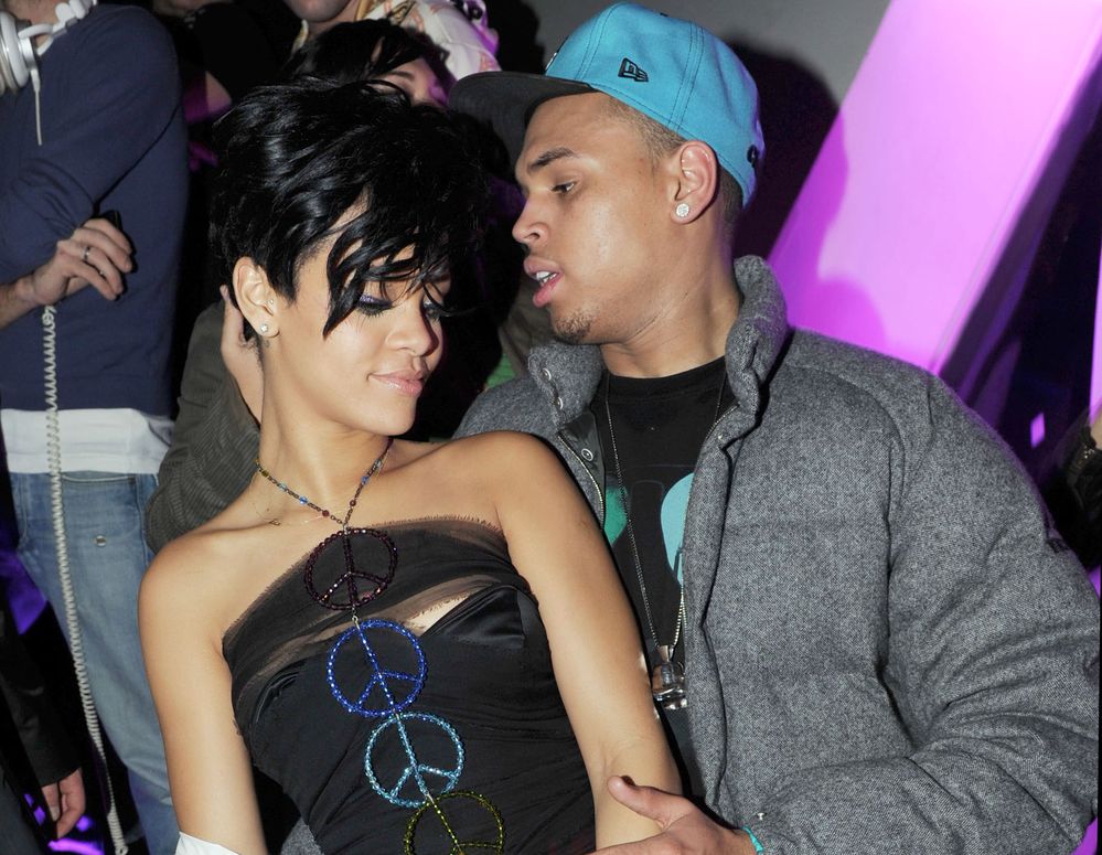 3931-129438-rihannachris.jpg
