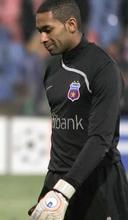 3935-130115-zapata.jpg