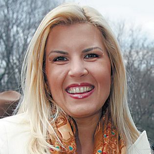 3951-133754-elena.jpg