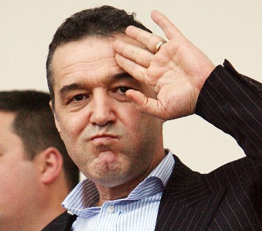0-136813-1gigi_becali5.jpg