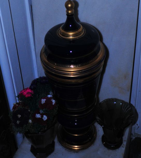 0-137500-urna.jpg