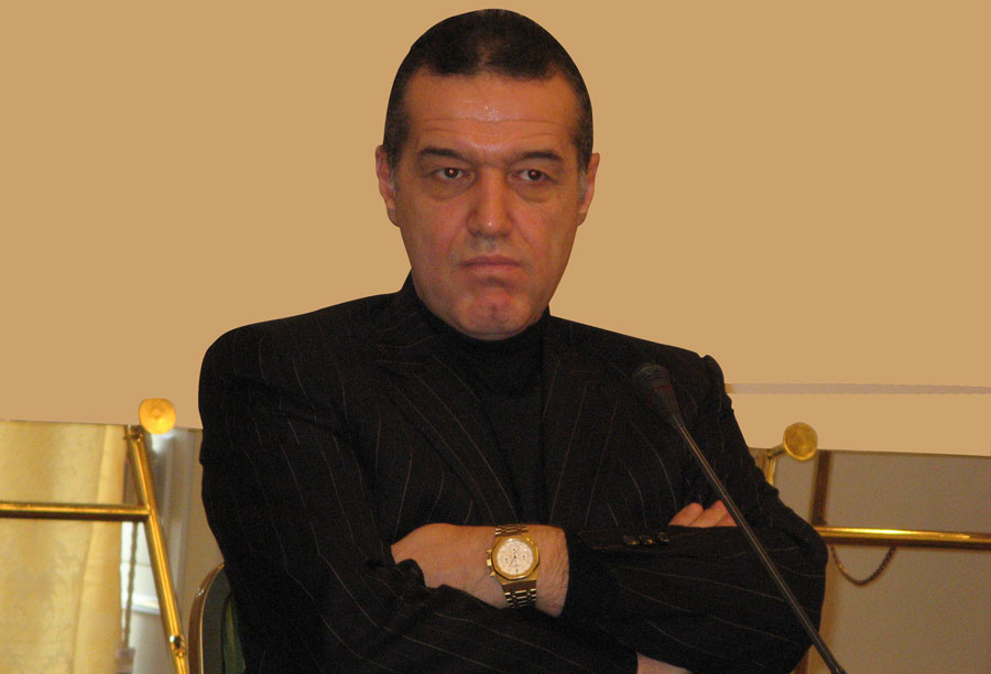 0-138005-becali.jpg