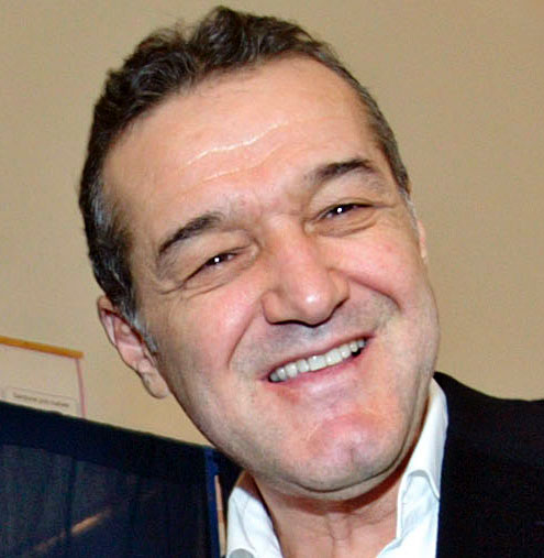 0-140724-becali.jpg