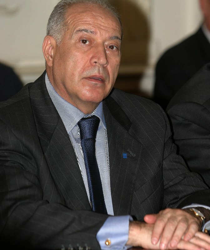 0-141708-voiculescu.jpg