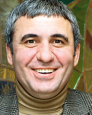 3963-136714-hagi.jpg 3963-136714-hagi.jpg