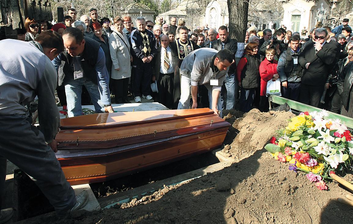 3965-137333-cimitir.jpg 3965-137333-cimitir.jpg