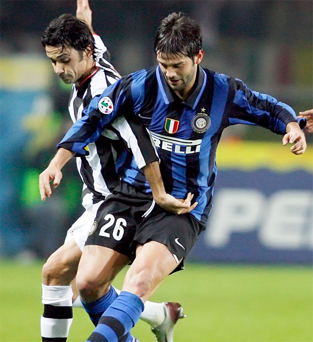 3966-137416-chivu.jpg