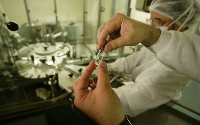 0-144011-laborator.jpg