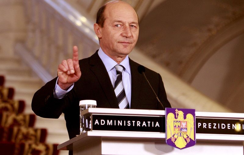 0-144359-basescu.jpg 0-144359-basescu.jpg