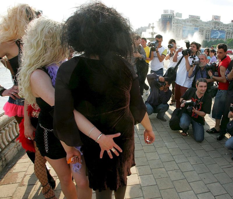 0-147175-gayfest.jpg