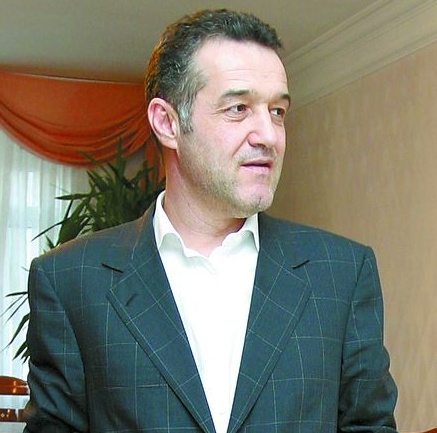 0-149695-4004147107gigi2.jpg