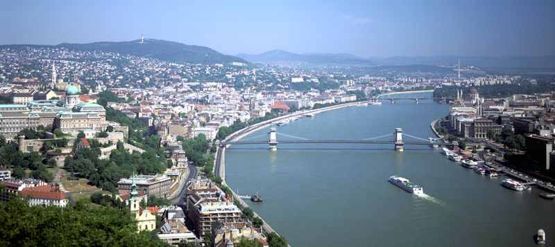 0-150845-budapeste.jpg