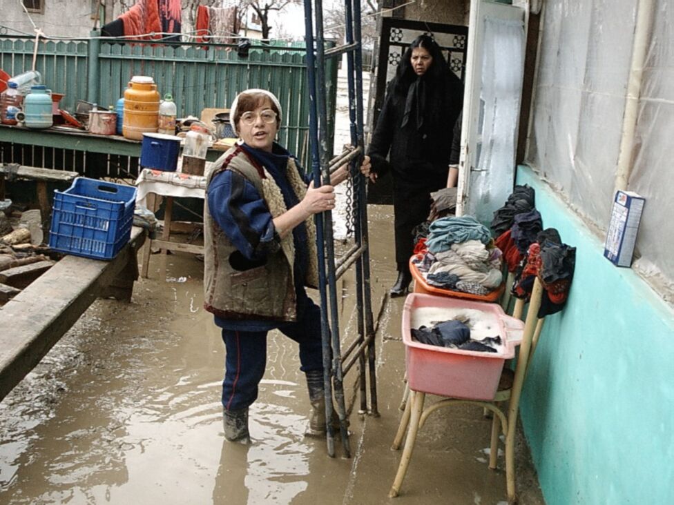 0-150937-inundatii3.jpg