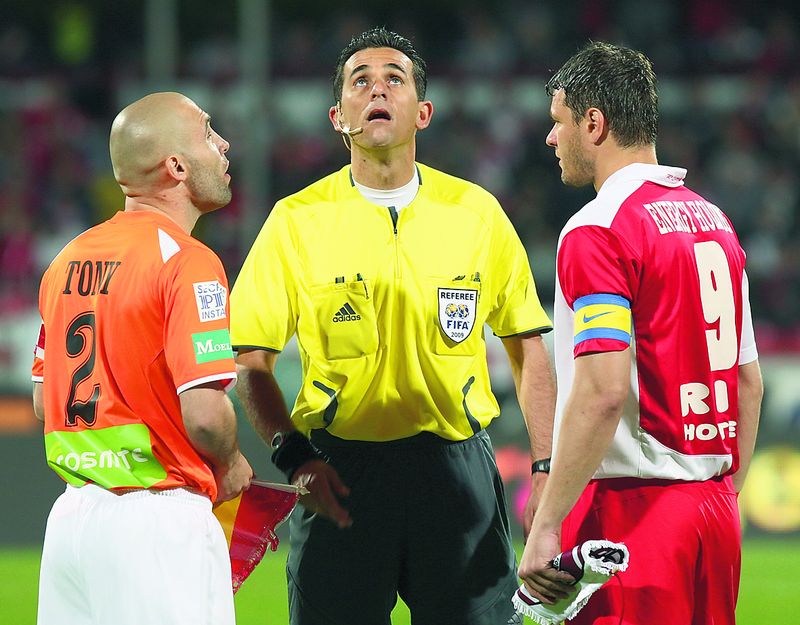 3993-144074-arbitru.jpg