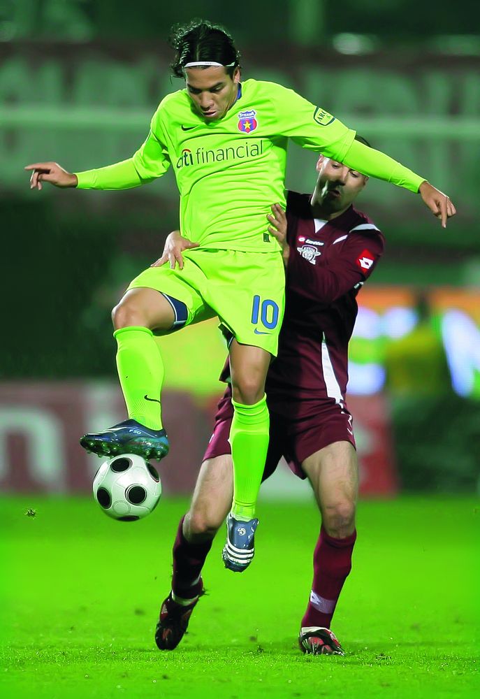 4003-146766-13steauarapid3224617_mediafax.jpg