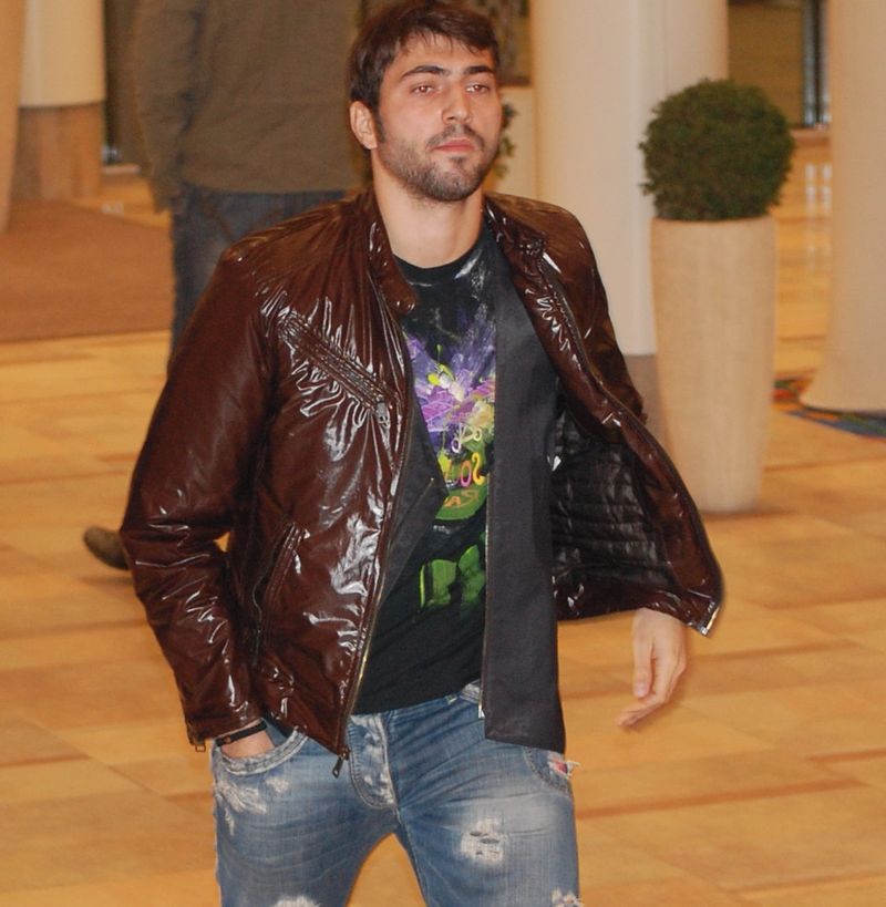 0-151054-adrian.jpg