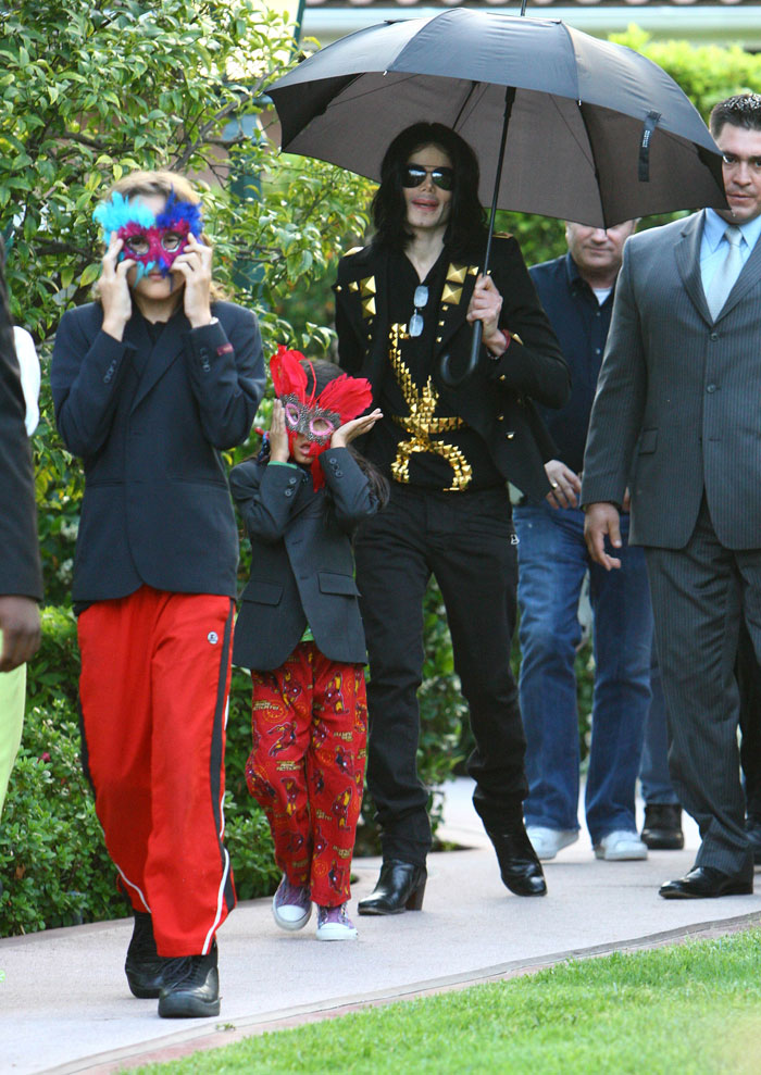 0-158537-jacko.jpg