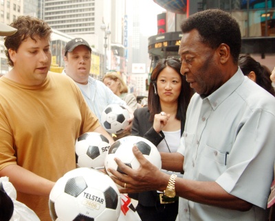 0-161630-pele.jpg