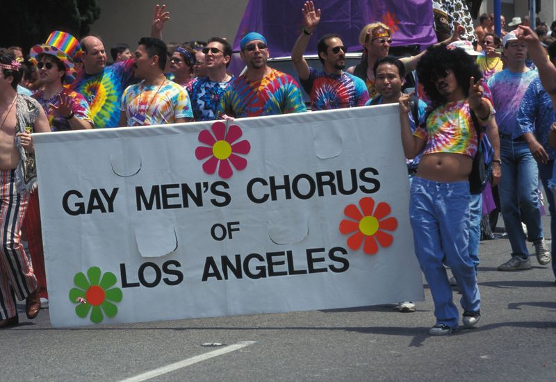 0-164142-gay_parade.jpg