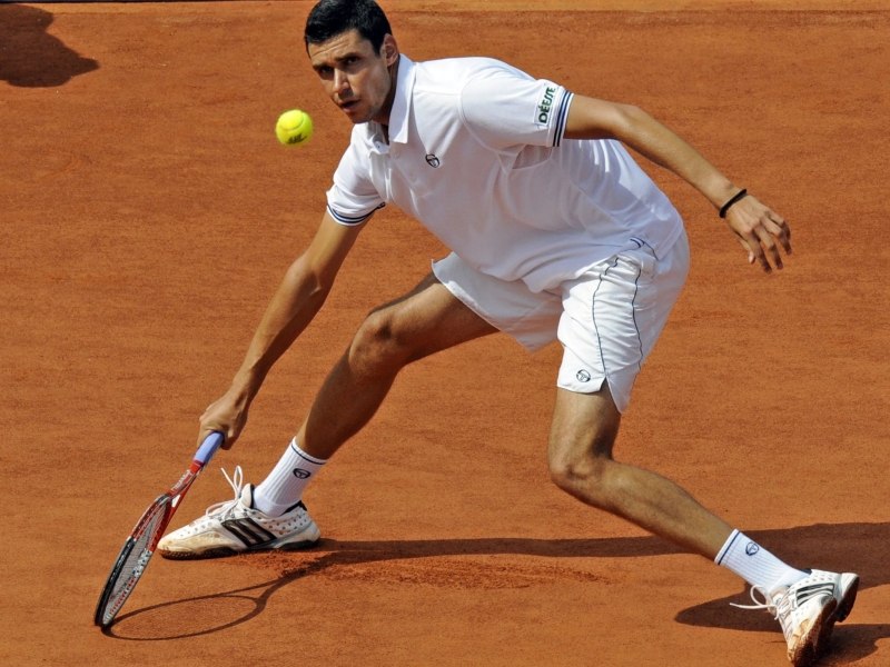 0-164869-victor_hanescu.jpg