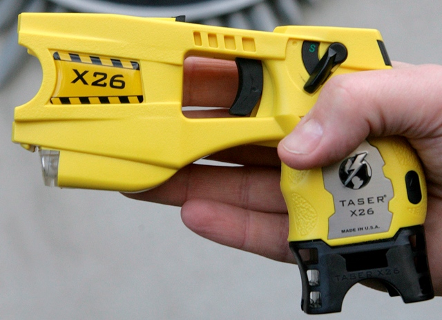 0-167475-taser.jpg 0-167475-taser.jpg