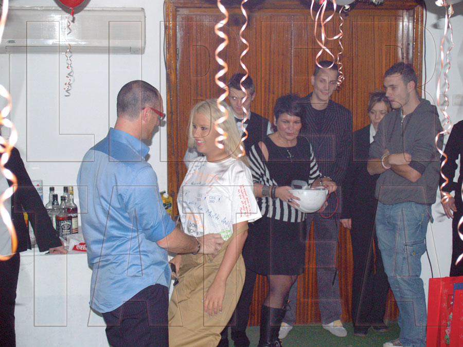 247502_162939_cr1.jpg